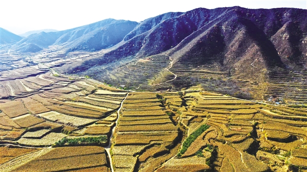 昔陽縣趙壁鄉閆莊村美如畫卷