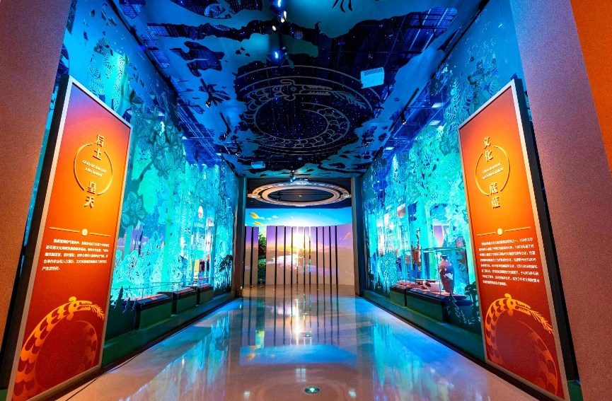 陶寺遺址“觀象臺”復原互動裝置。