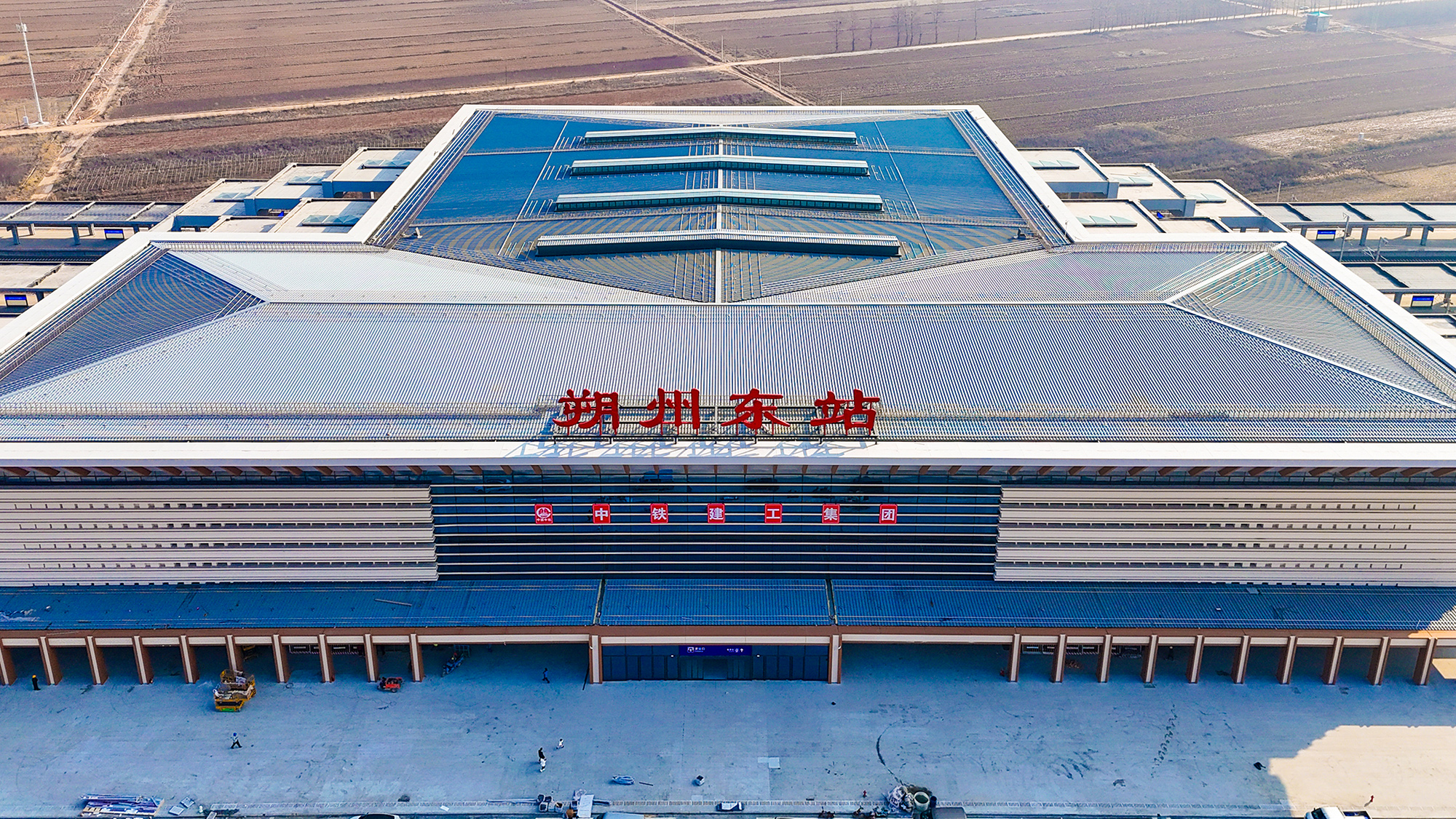 在建的朔州東站。李小龍攝