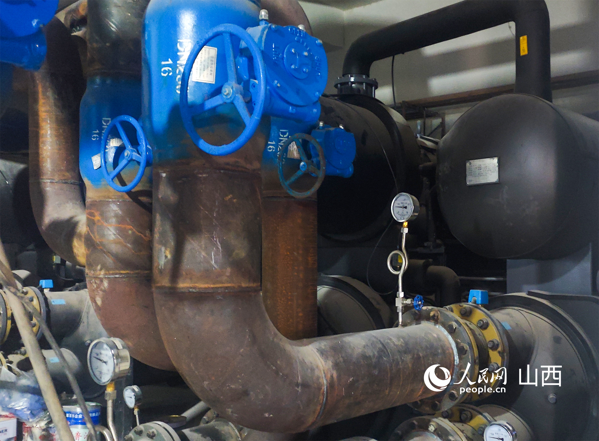 朔州東站能源島熱泵。人民網記者 焦搏文攝